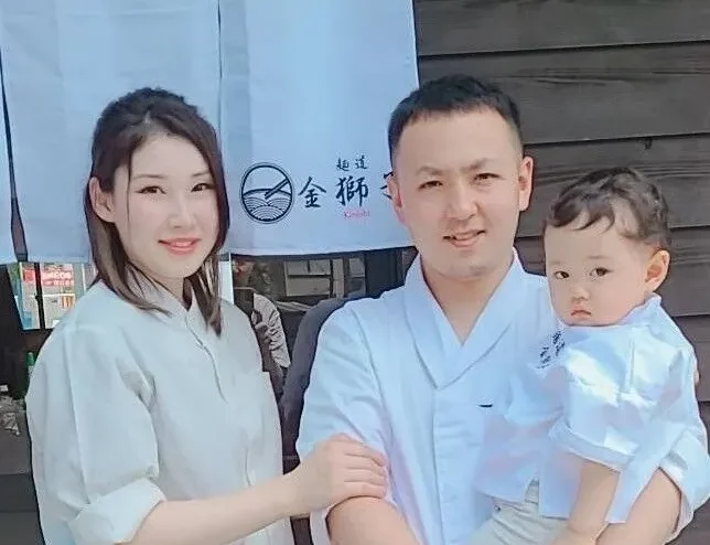 「あの一杯が、こんなに心を満たすなんて」——<br>『麺道 金獅子』で味わった、<br>家族で過ごす、ちょっといい日常
