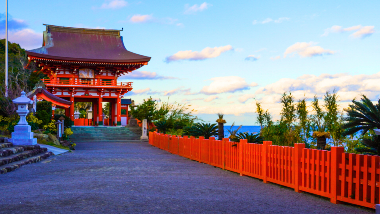 次の休日は神秘を巡る。思わず足を止めたくなる絶景神社へ