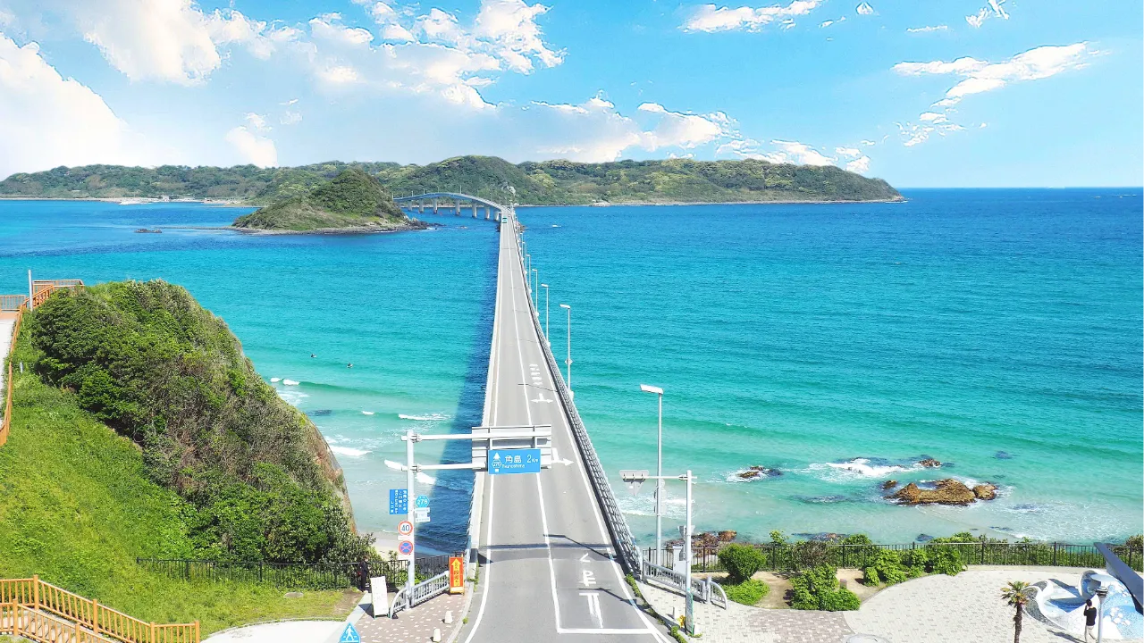 海と空が織りなす絶景を求めて。心ときめく夏の旅へ