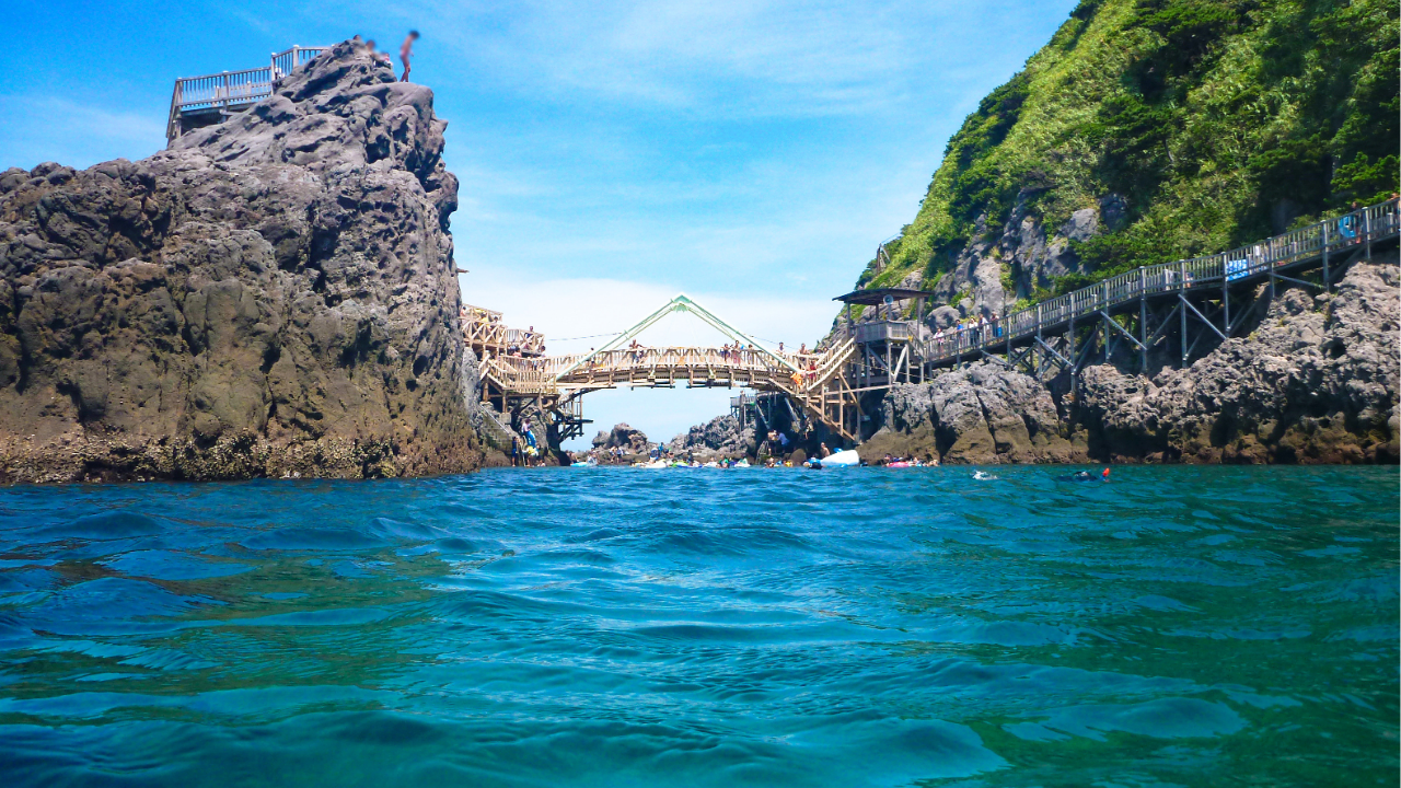日常を離れて、島時間へ。東京から行ける島めぐり