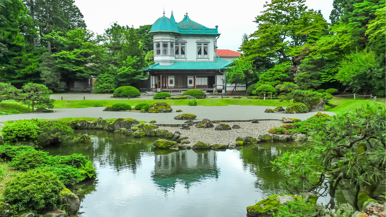 一歩踏み入れたら別世界。まるでジブリな絶景スポットへ