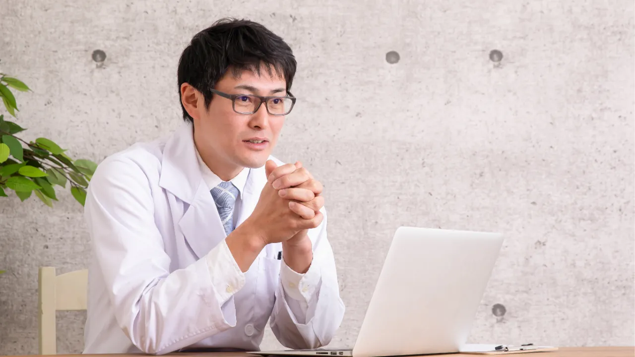 男性特有の悩み、どこに相談すればいい？｜夜間・オンラインで相談できるアンバー大阪メンズクリニック