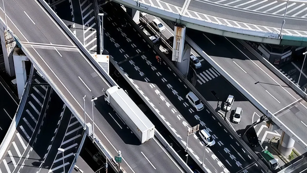 埼玉県朝霞市で道路や交通の安全を支える仕事｜仕事内容や働き方を紹介