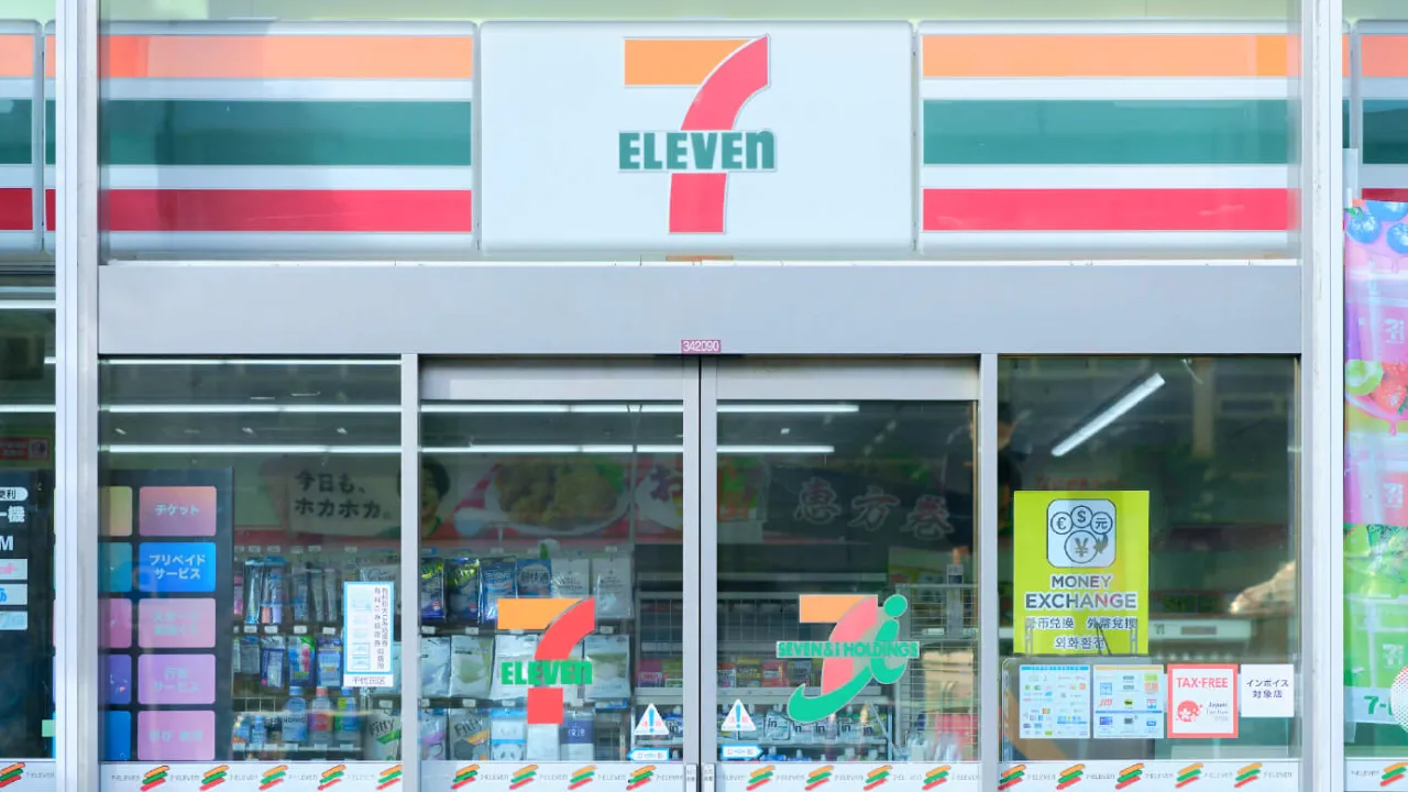 秋葉原でアルバイトを探すなら | コンビニスタッフの仕事と待遇をチェック